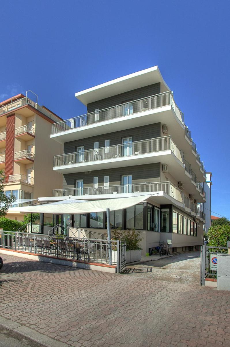 Hotel Rudy Червия Екстериор снимка