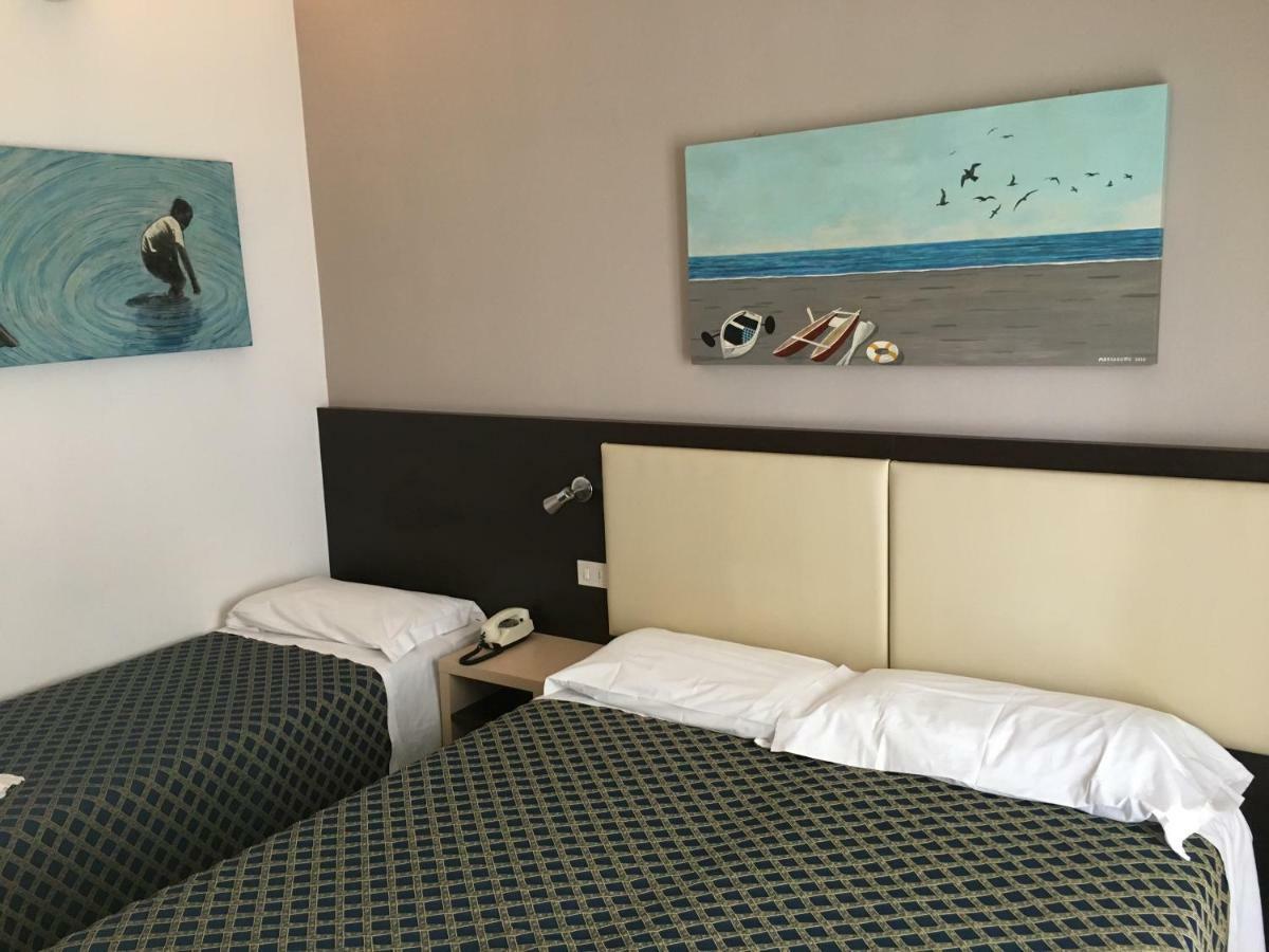 Hotel Rudy Червия Екстериор снимка