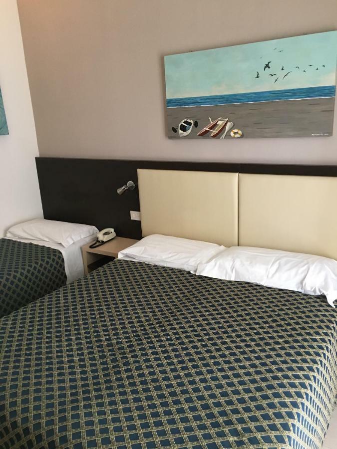 Hotel Rudy Червия Екстериор снимка