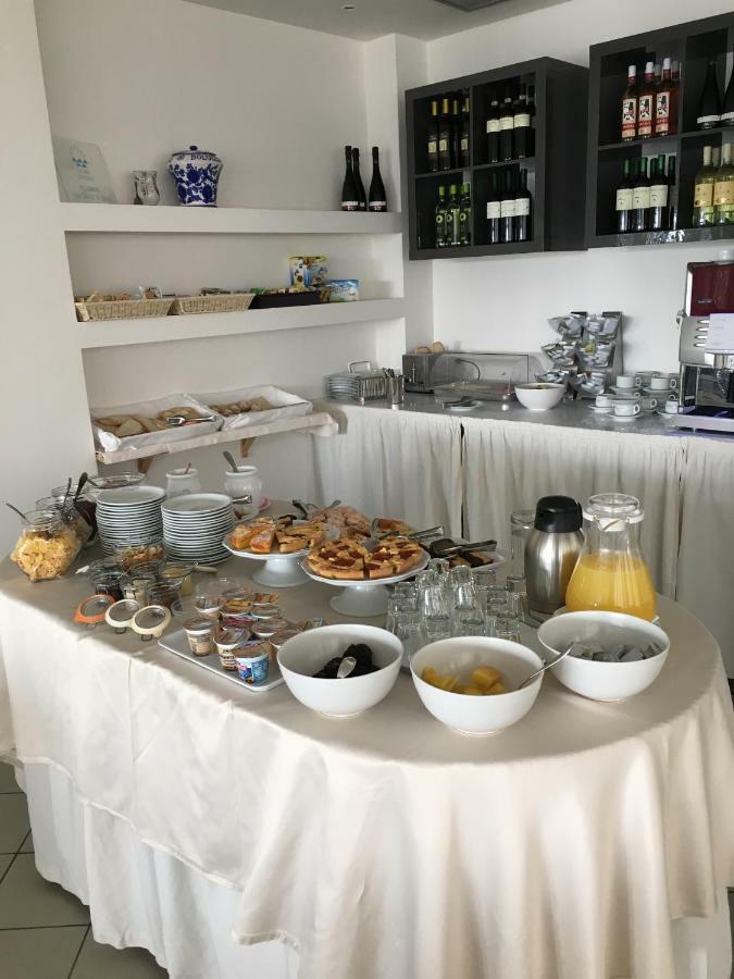 Hotel Rudy Червия Екстериор снимка